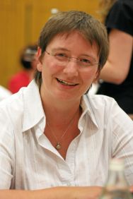 Chorleiterin Christine Geier