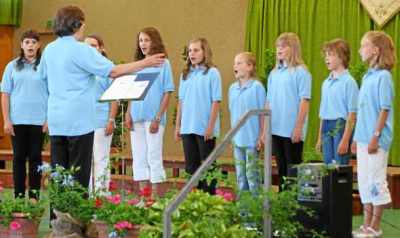 Jugendchor mit Frau Nestle