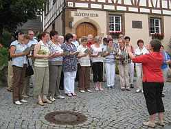 Ständchen des Liederkranz Hirschau vor dem Silchermuseum